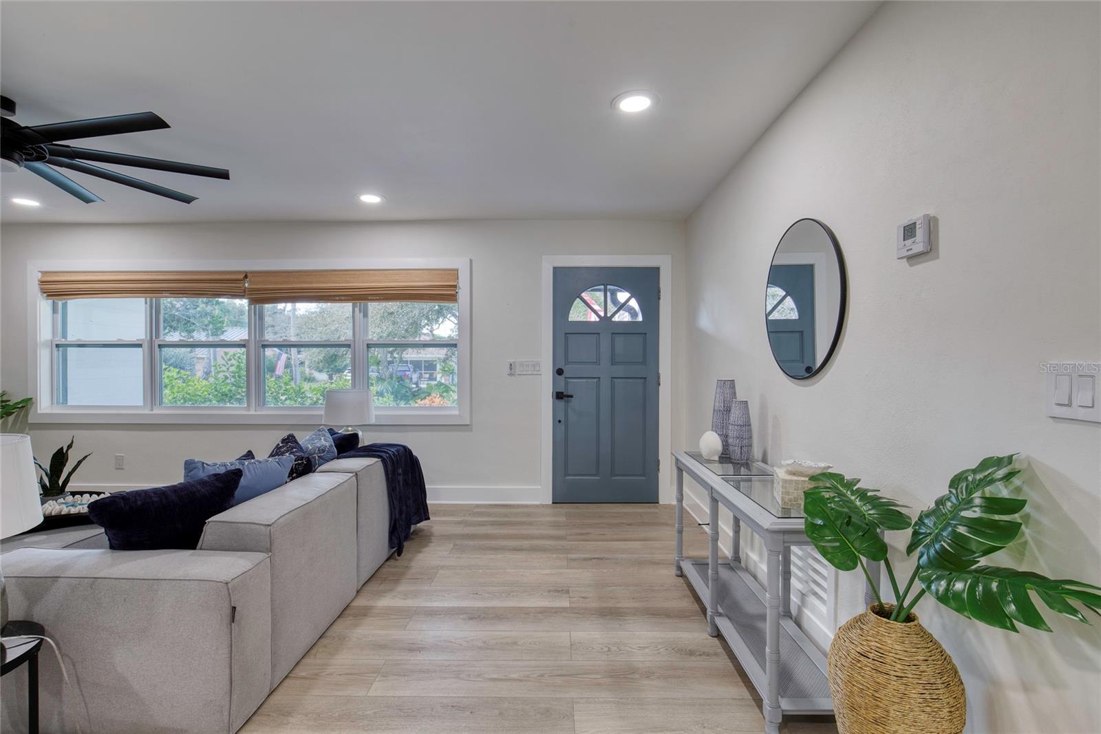 LIGHTHOUSE SHORES - Residential