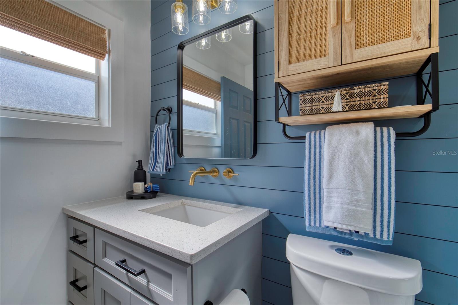 LIGHTHOUSE SHORES - Residential