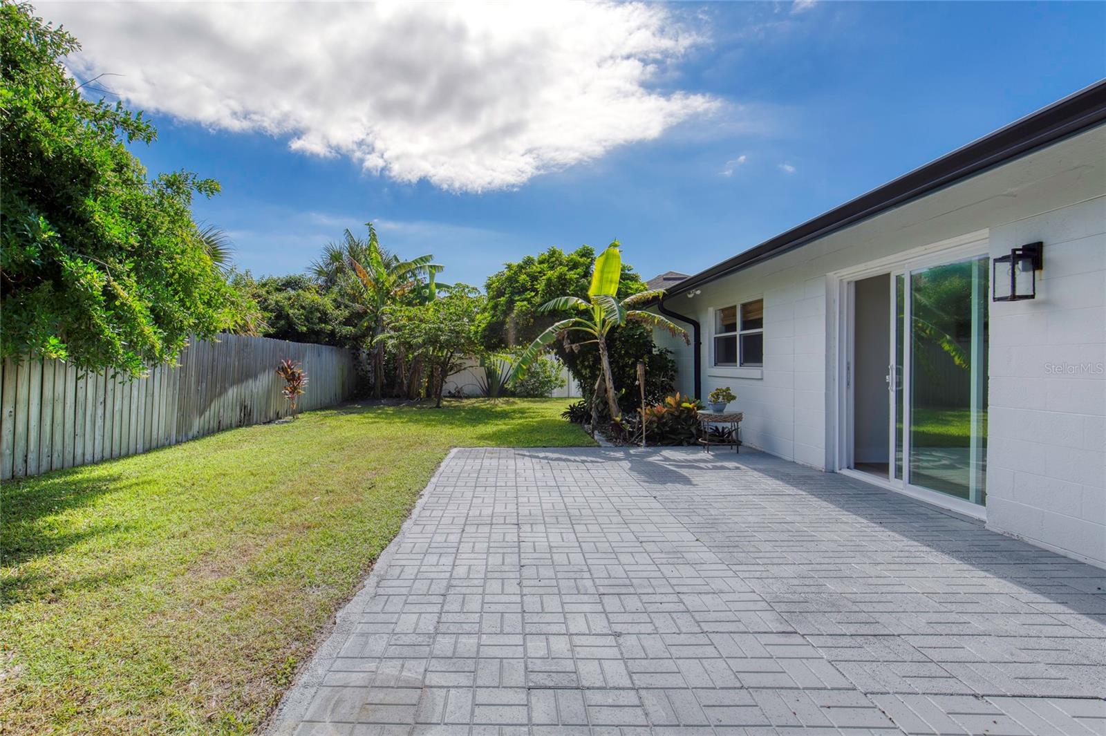 LIGHTHOUSE SHORES - Residential