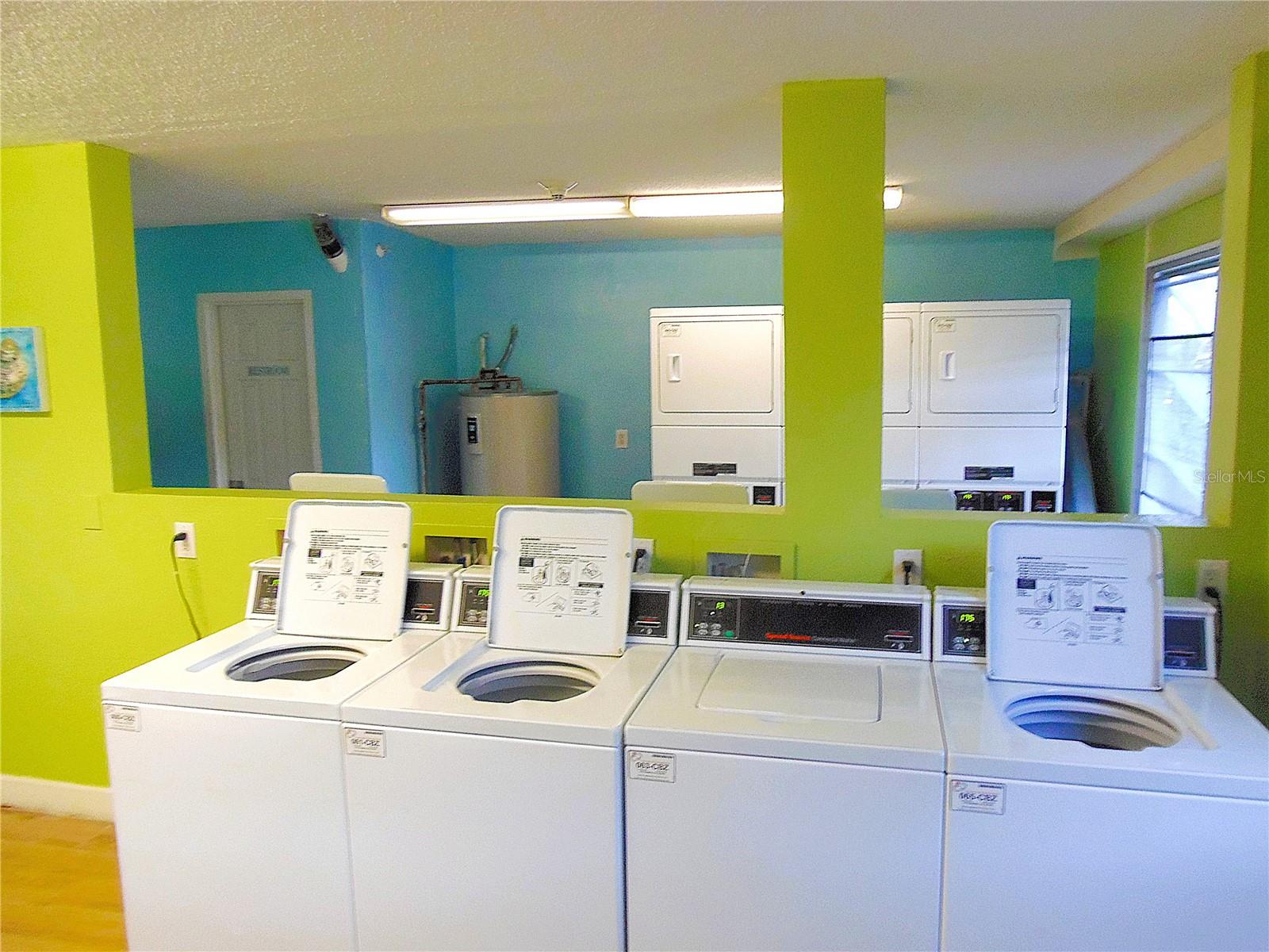 WAVE THE CONDO - Residential