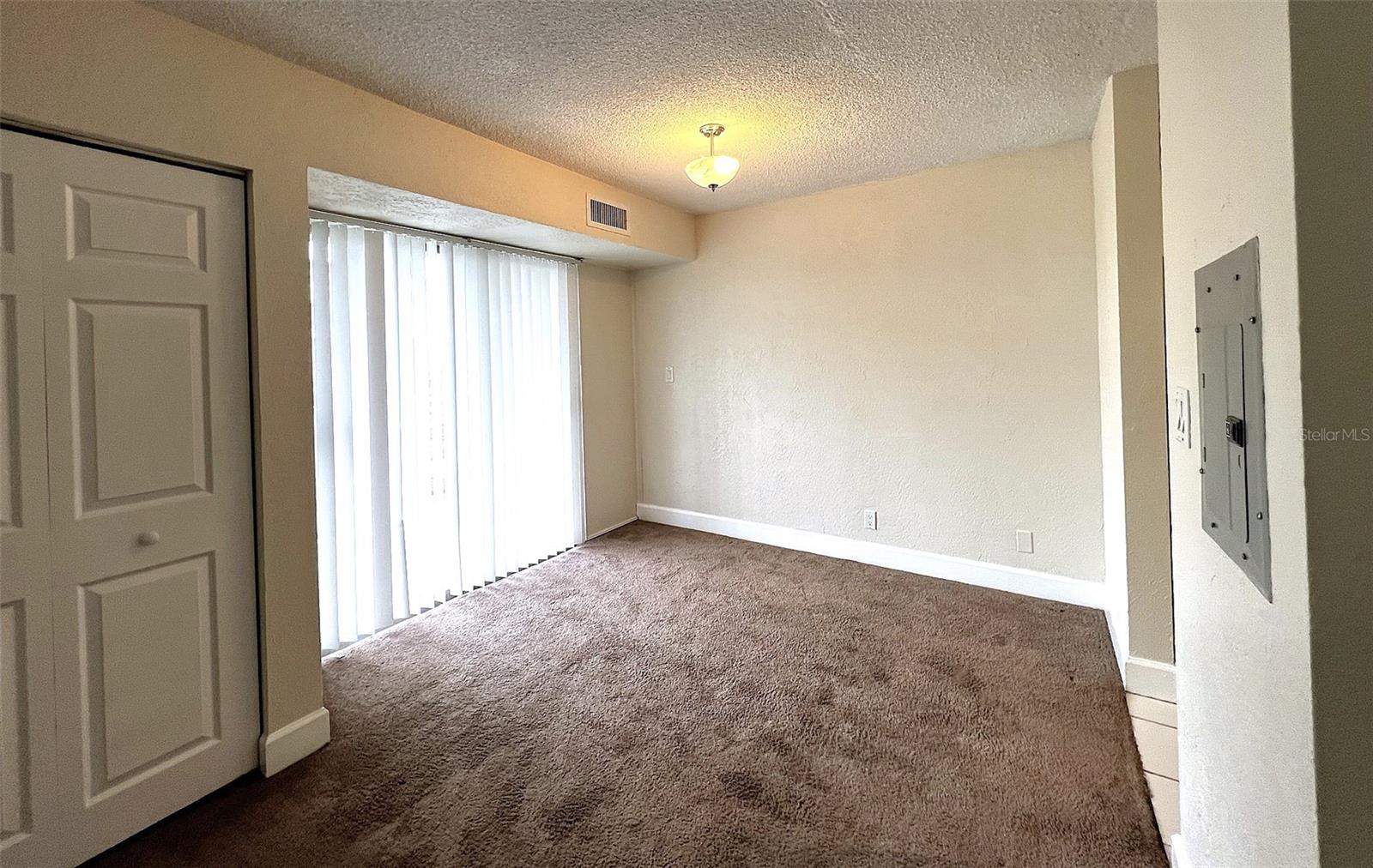 WAVE THE CONDO - Residential