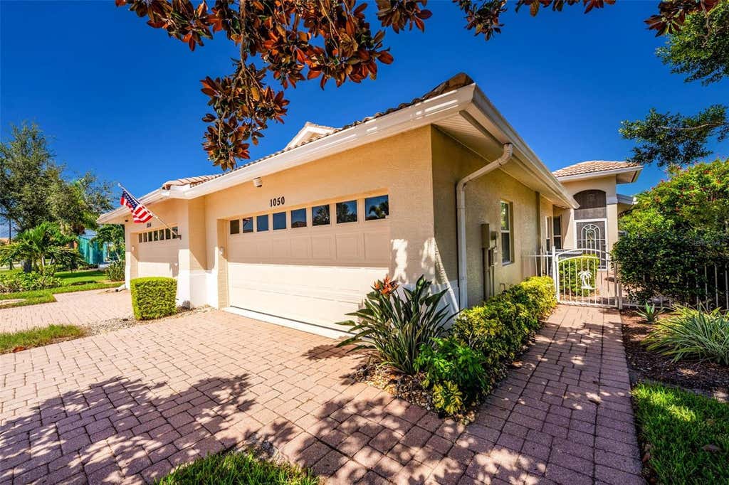 Photo of 1050 Yosemite Drive, Englewood, FL 34223 (MLS # D6148441)