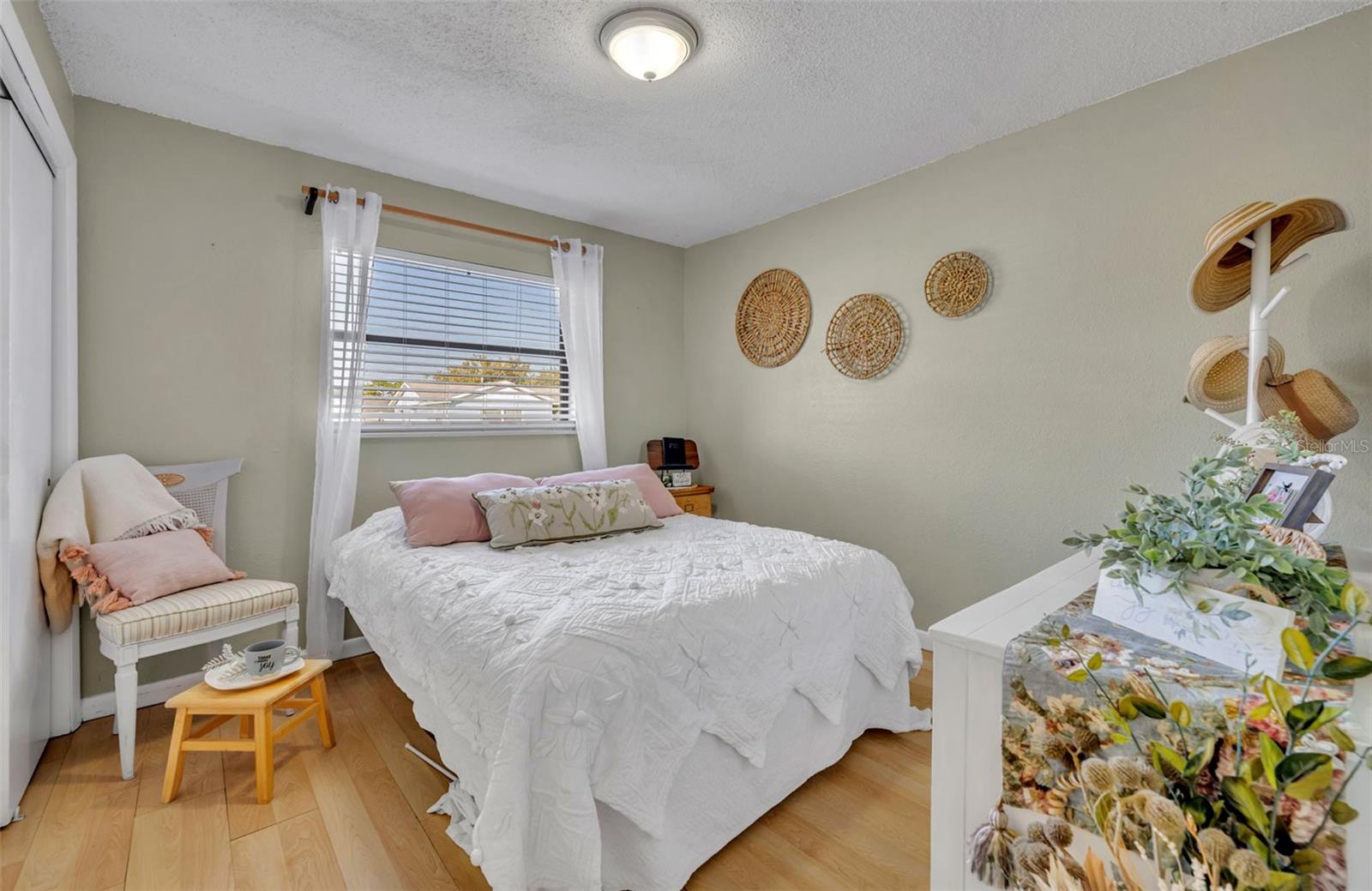 IMPERIAL ESTATES - Residential