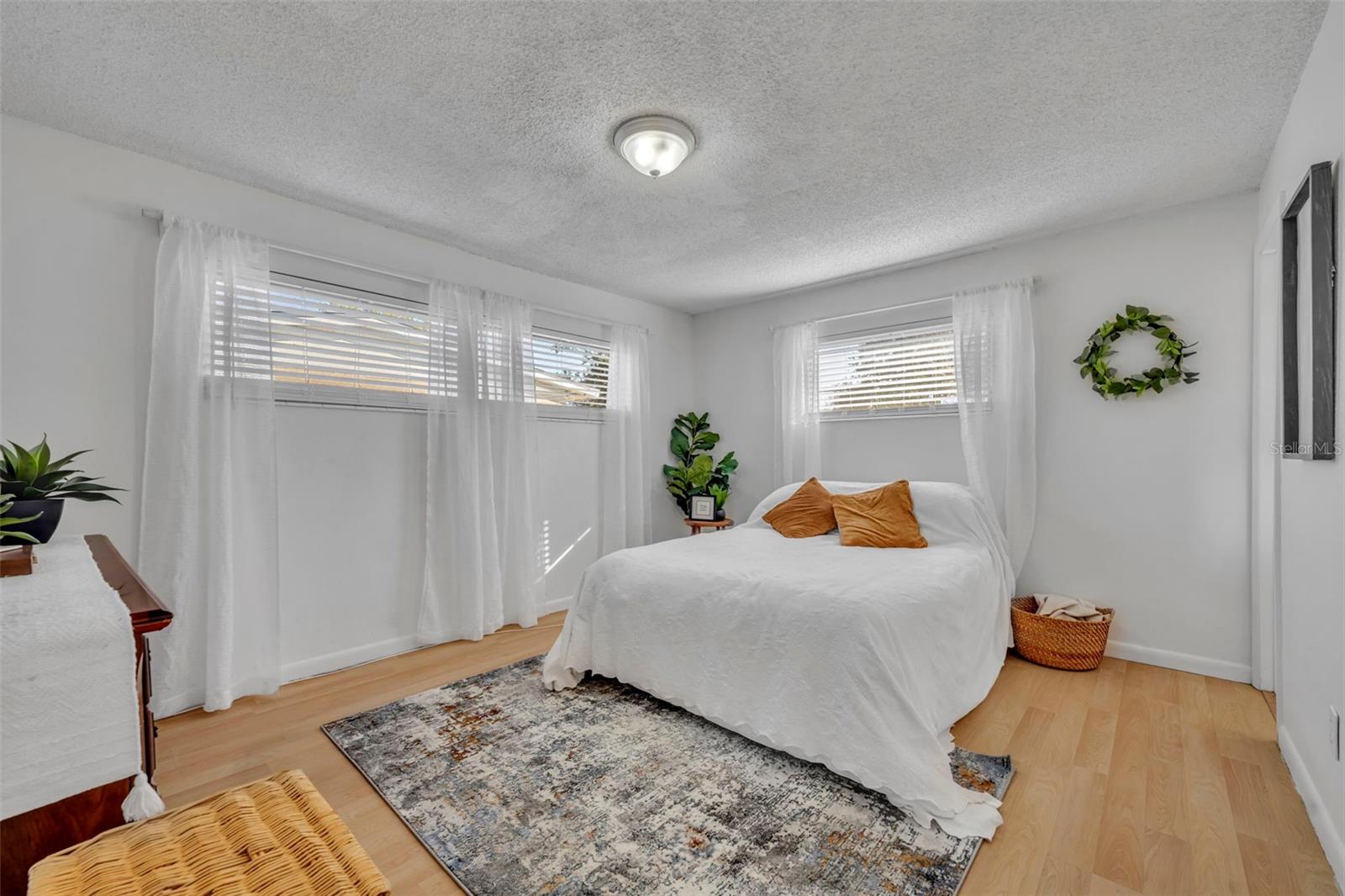 IMPERIAL ESTATES - Residential