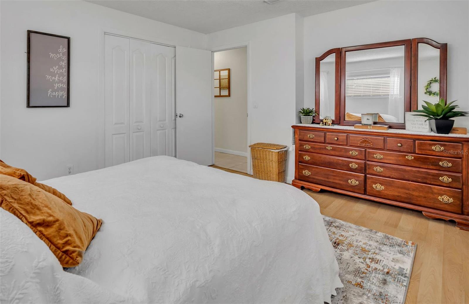 IMPERIAL ESTATES - Residential