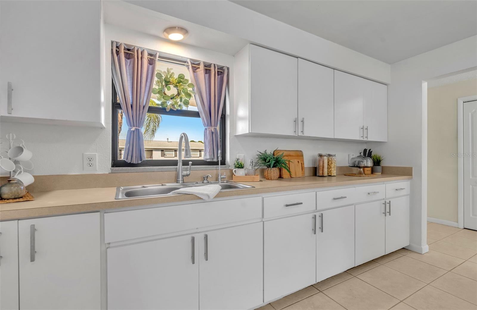 IMPERIAL ESTATES - Residential