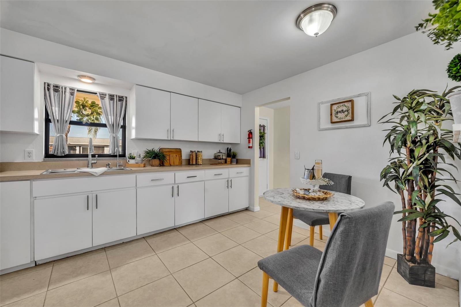 IMPERIAL ESTATES - Residential