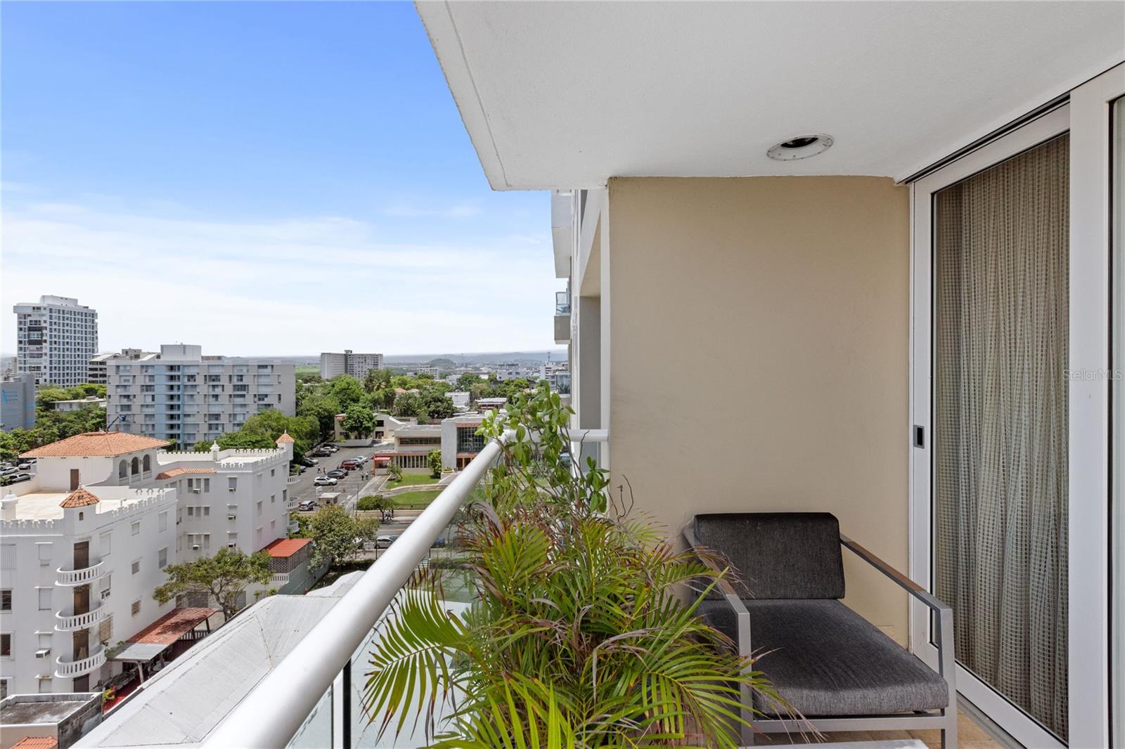 EXCELSIOR TOWER - Residential