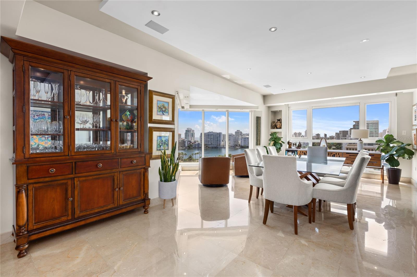 EXCELSIOR TOWER - Residential