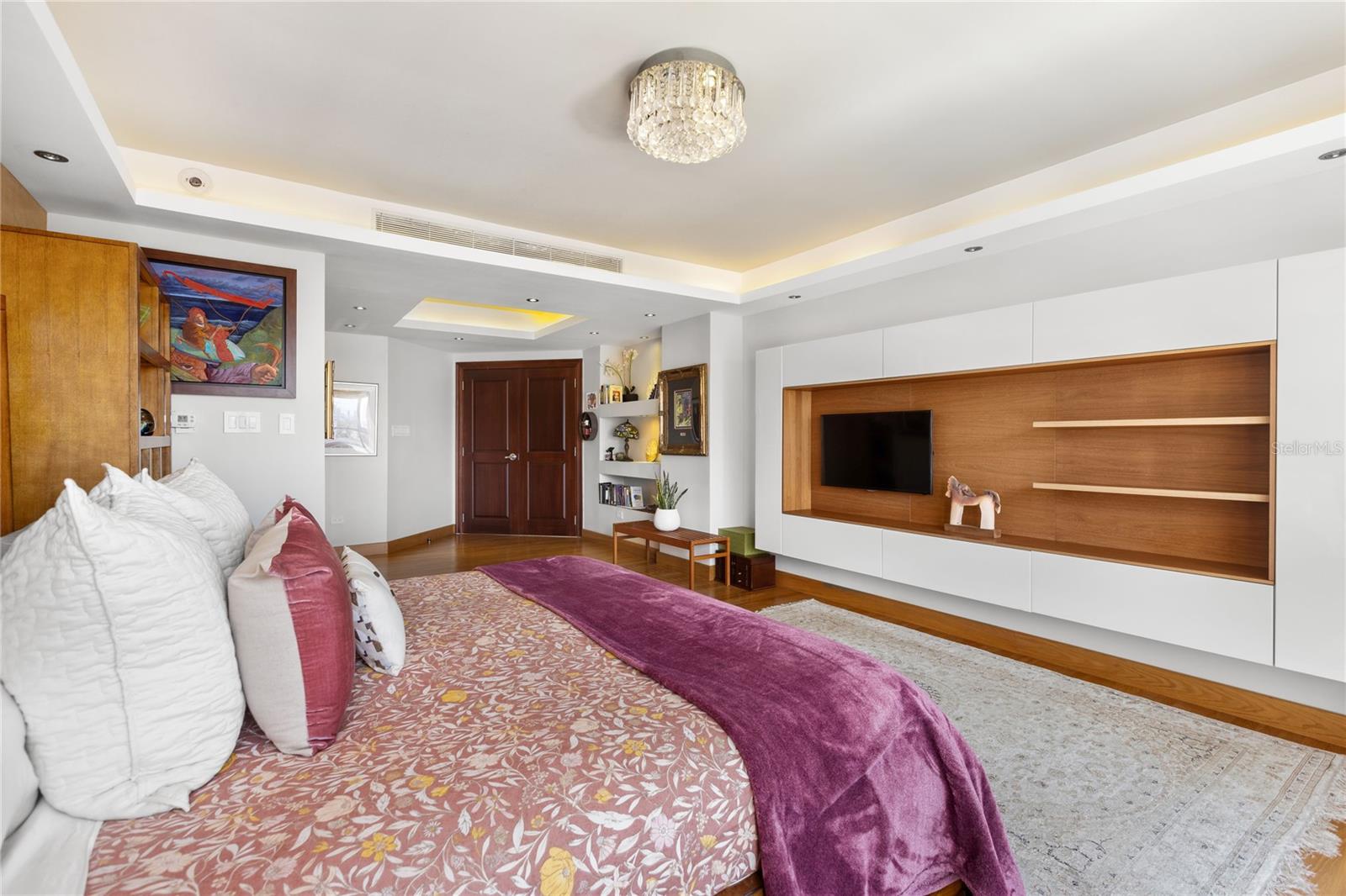 EXCELSIOR TOWER - Residential