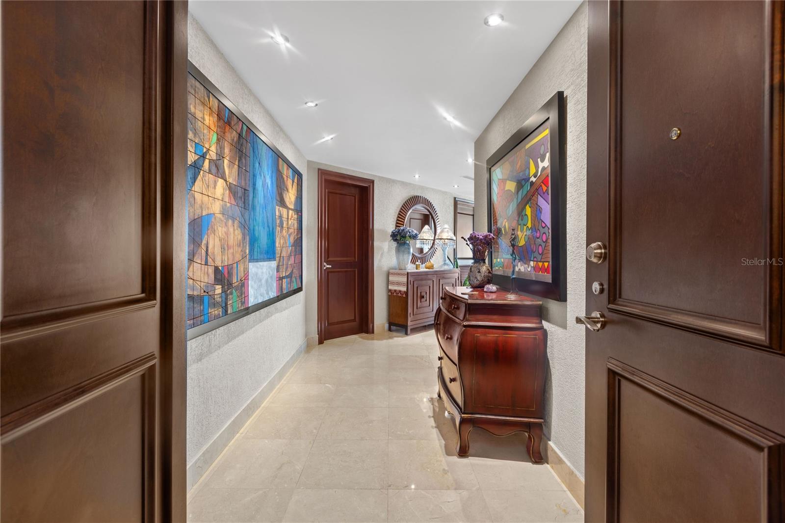 EXCELSIOR TOWER - Residential