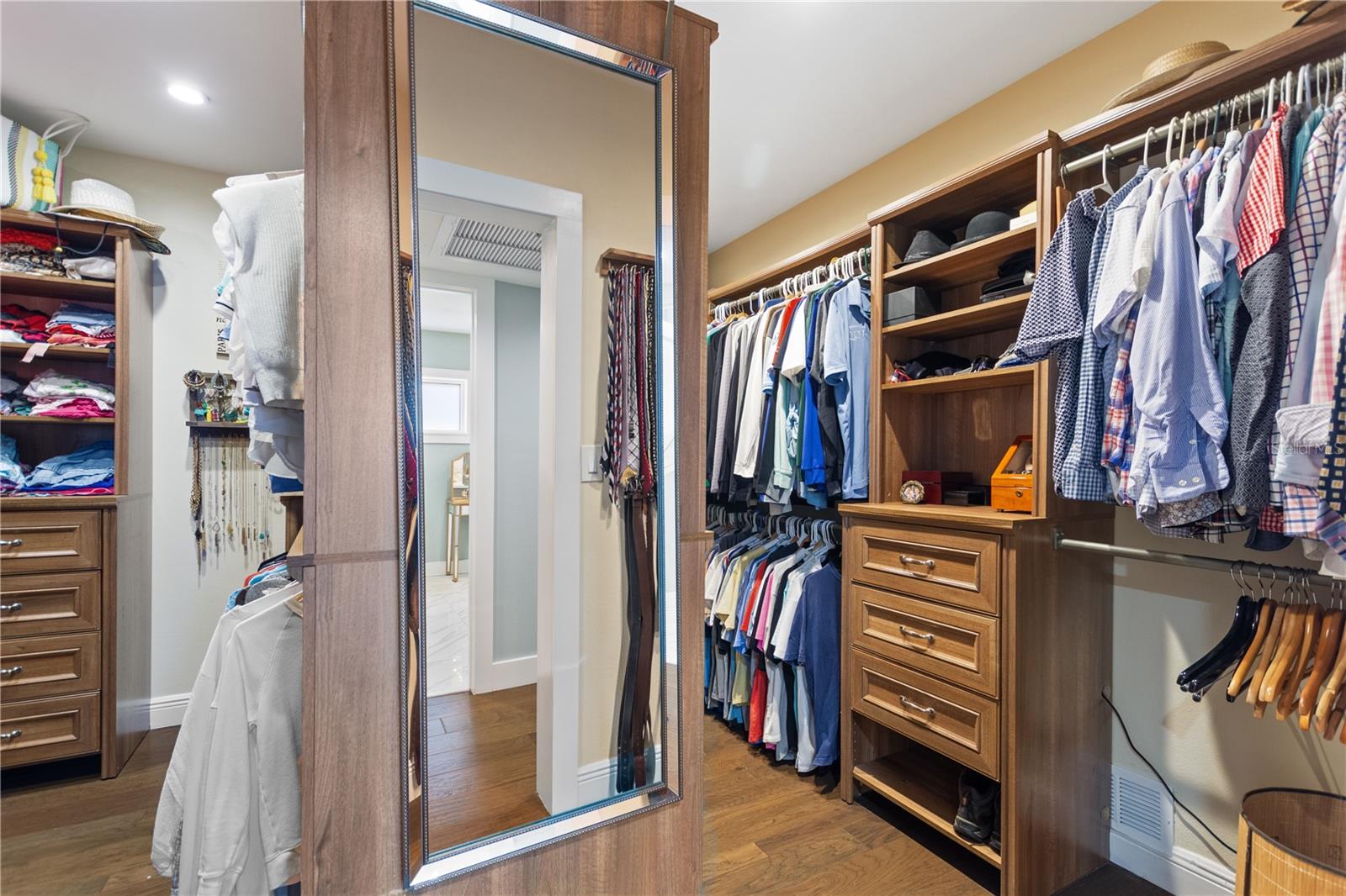 TIMBERLANE SHORES - Residential