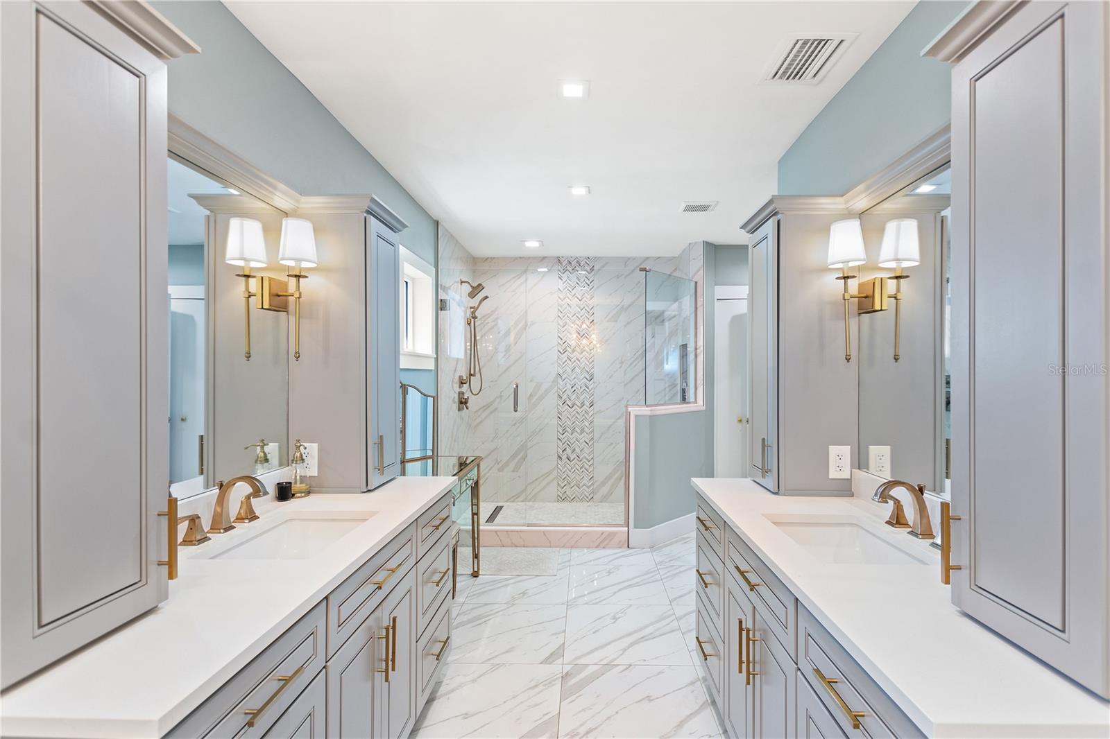 TIMBERLANE SHORES - Residential