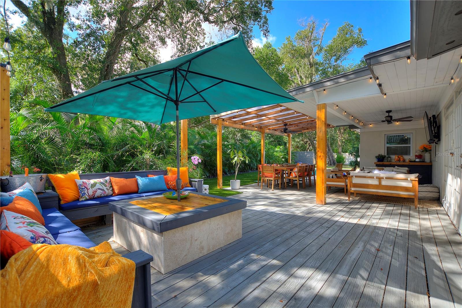 TIMBERLANE SHORES - Residential