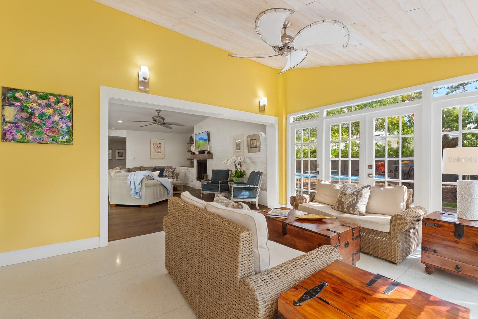 TIMBERLANE SHORES - Residential