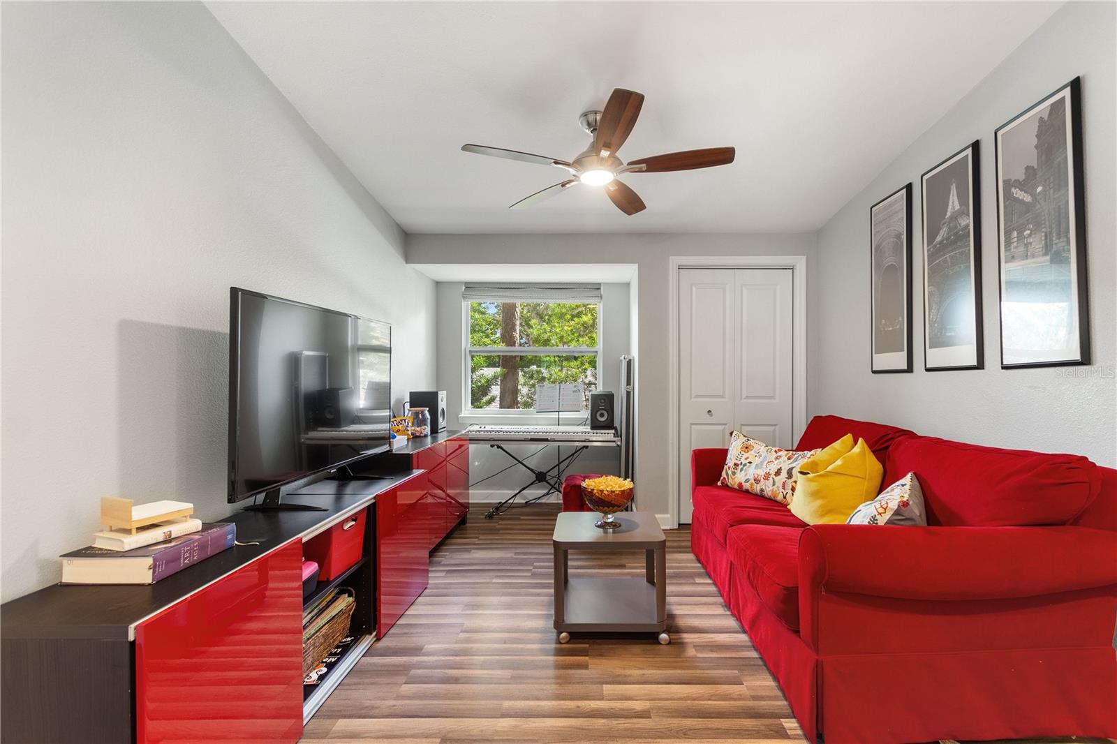 TIMBERLANE SHORES - Residential