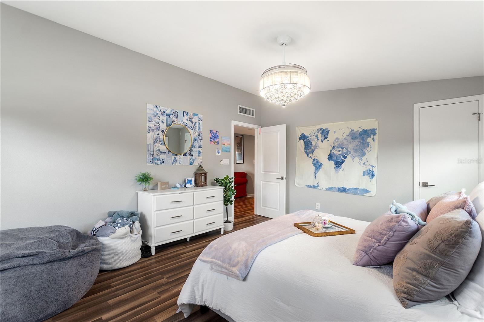 TIMBERLANE SHORES - Residential