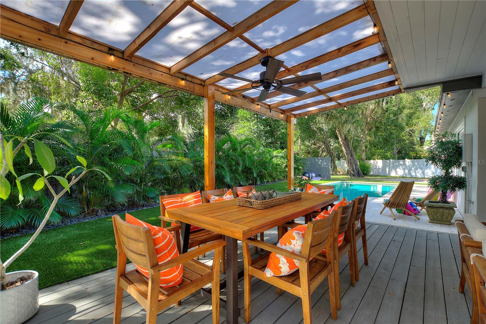 TIMBERLANE SHORES - Residential