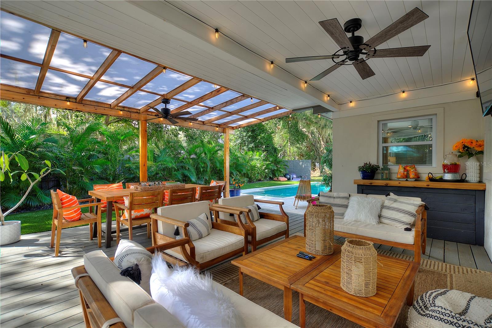 TIMBERLANE SHORES - Residential