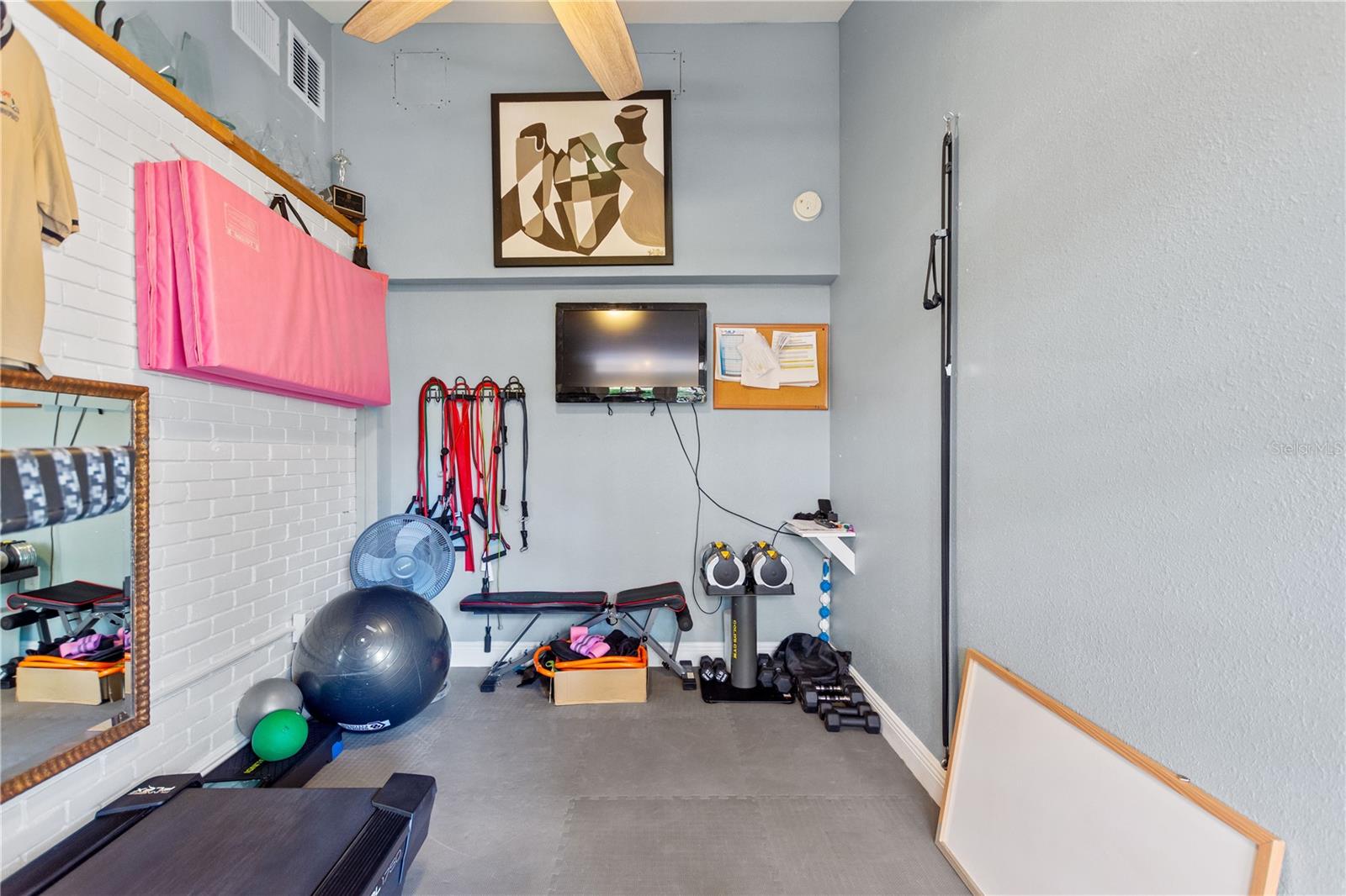 TIMBERLANE SHORES - Residential