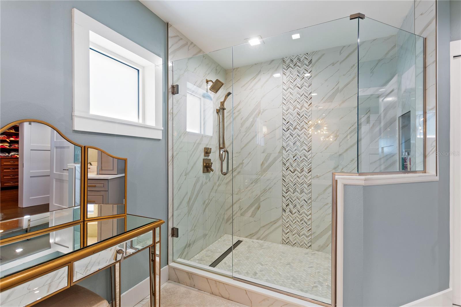 TIMBERLANE SHORES - Residential