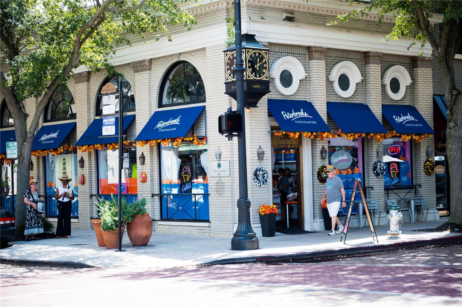 TIMBERLANE SHORES - Residential