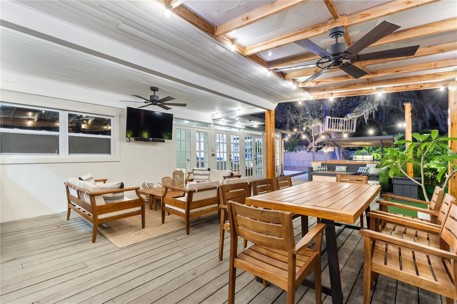 TIMBERLANE SHORES - Residential