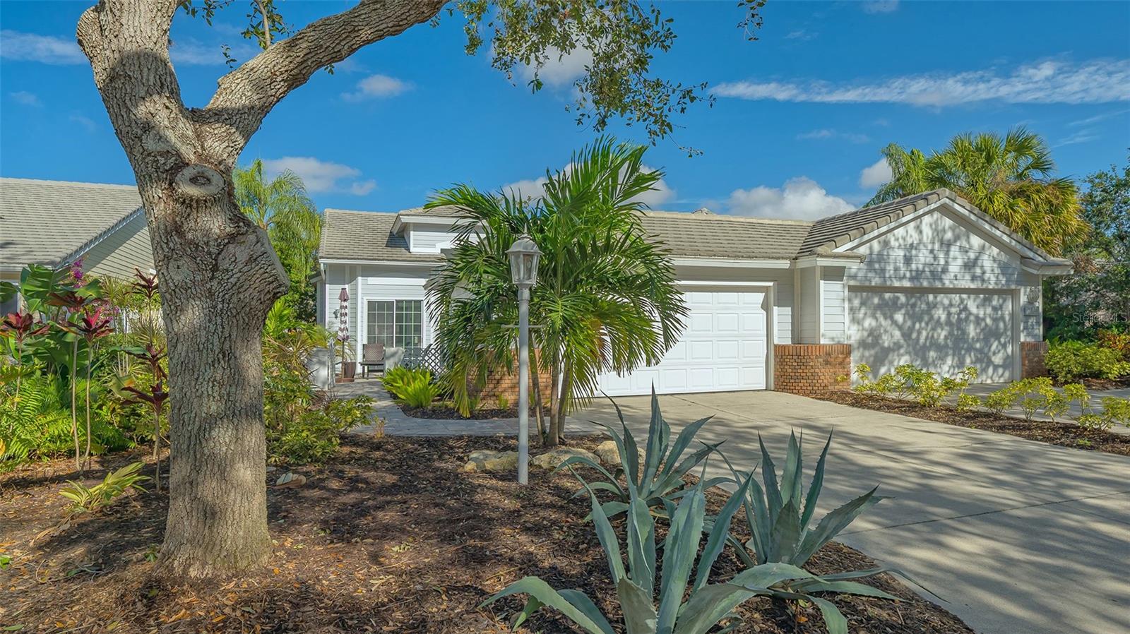 7742 WHITEBRIDGE GLEN
