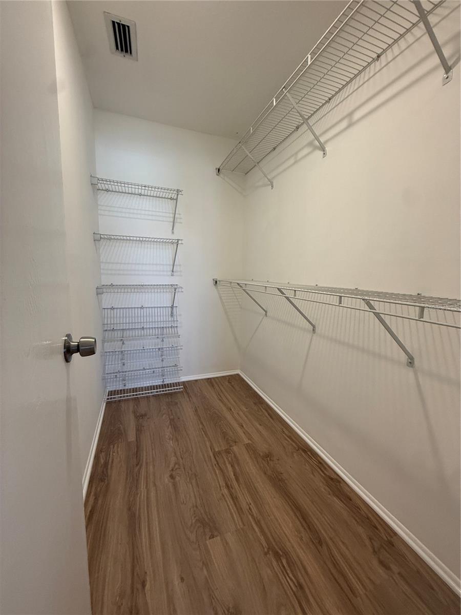 DELTONA LAKES UNIT 07 - Residential Lease