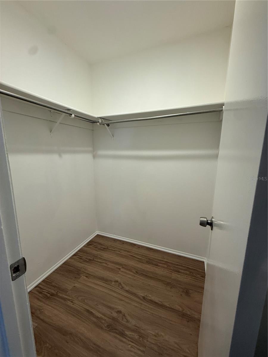 DELTONA LAKES UNIT 07 - Residential Lease