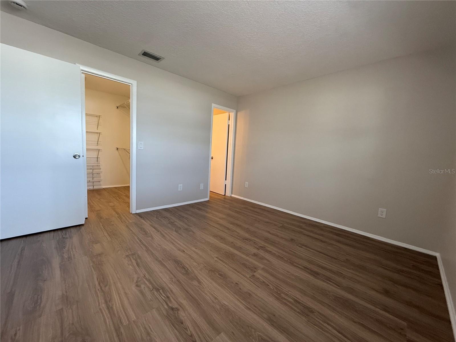 DELTONA LAKES UNIT 07 - Residential Lease