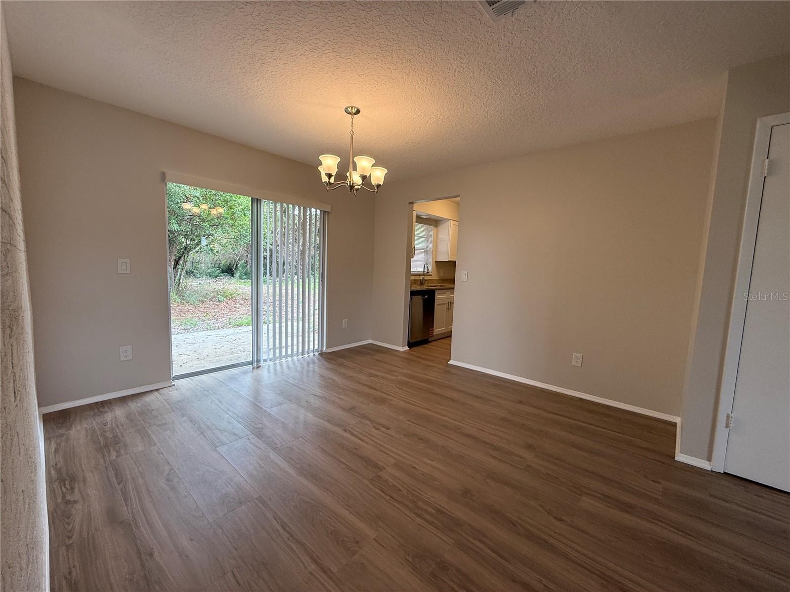 DELTONA LAKES UNIT 07 - Residential Lease