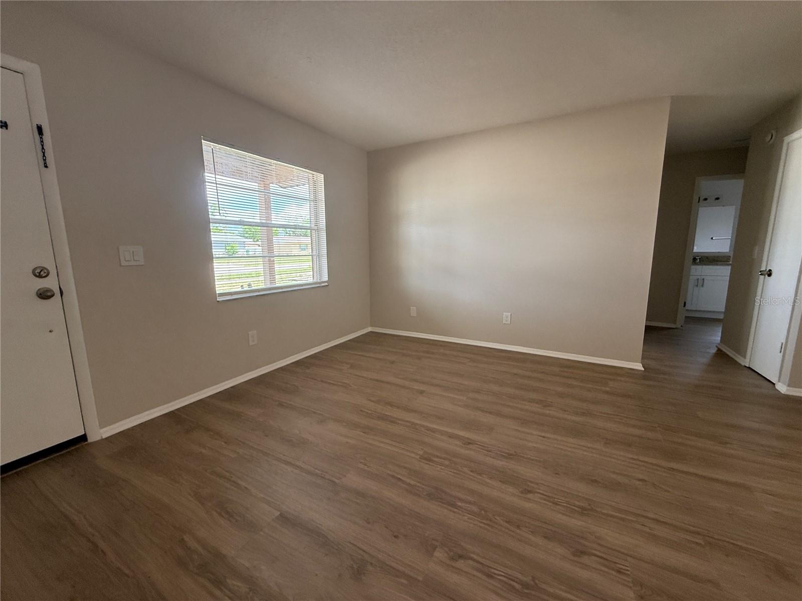 DELTONA LAKES UNIT 07 - Residential Lease