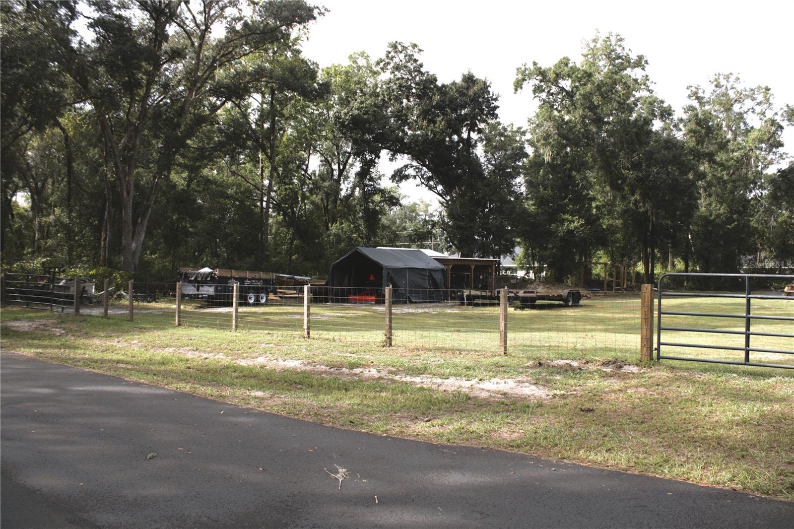 DUNNELLON OAKS - Residential