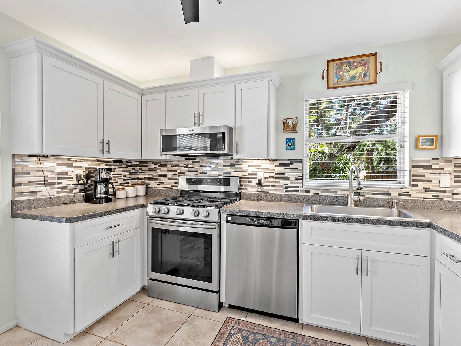 4869 VILLAGE GARDENS DRIVE 189