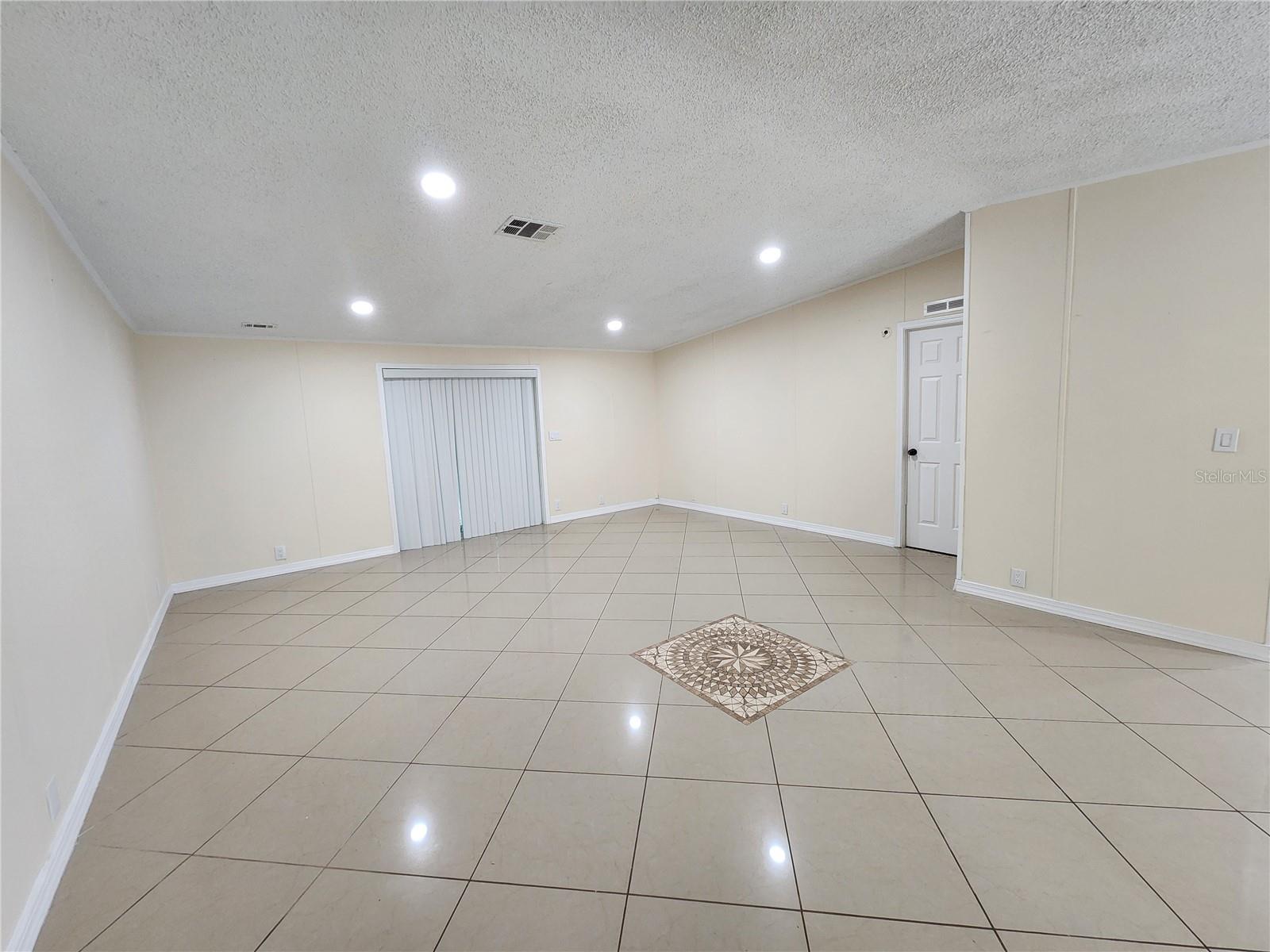 SIDNEY HIGHLANDS - Residential