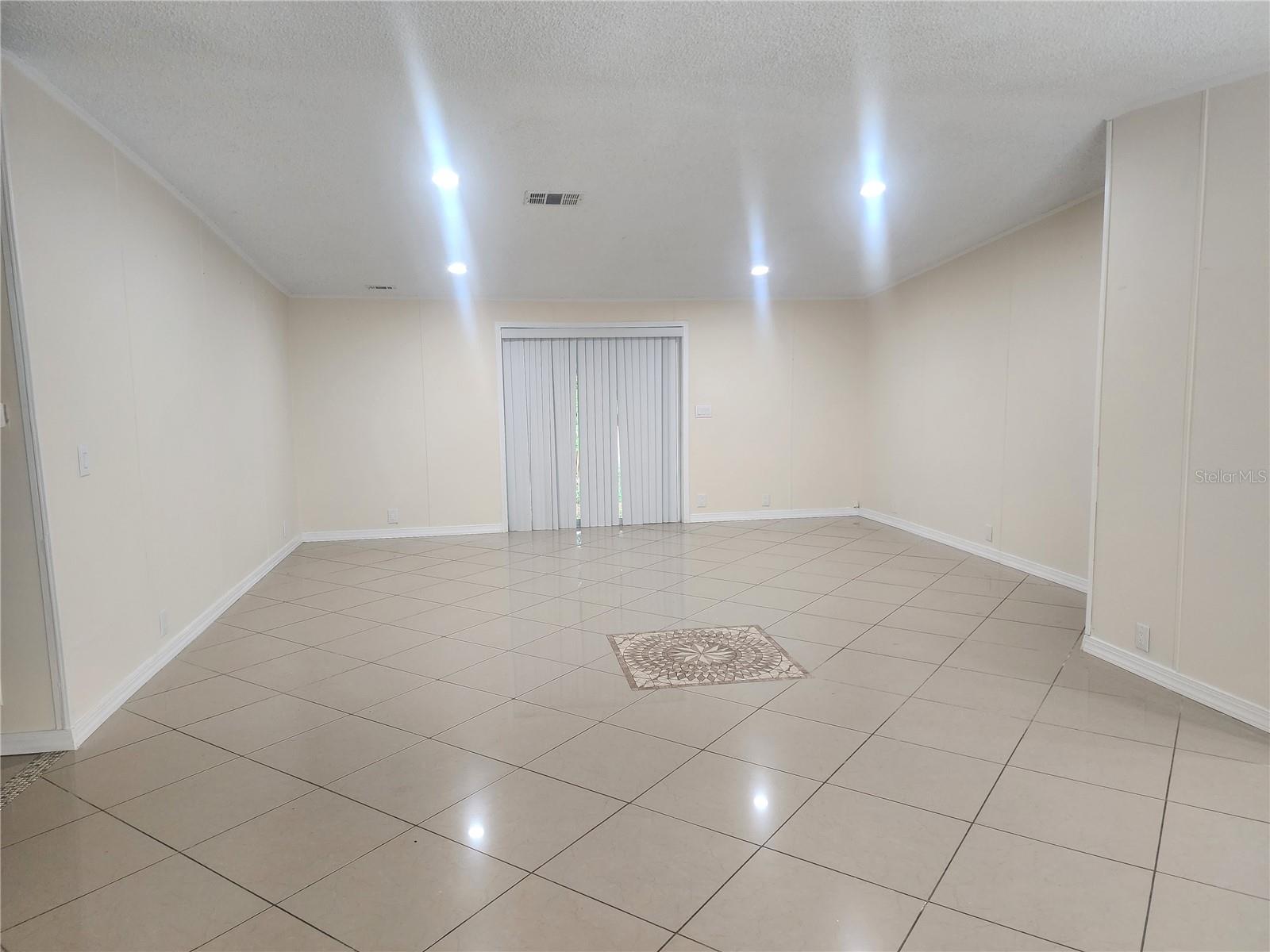 SIDNEY HIGHLANDS - Residential