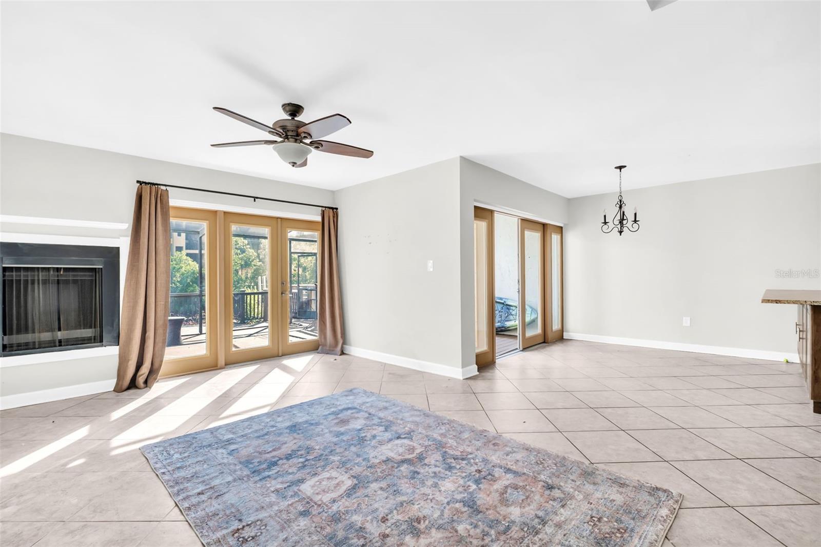 SPINNAKER COVE PH I SEC C BLD - Residential