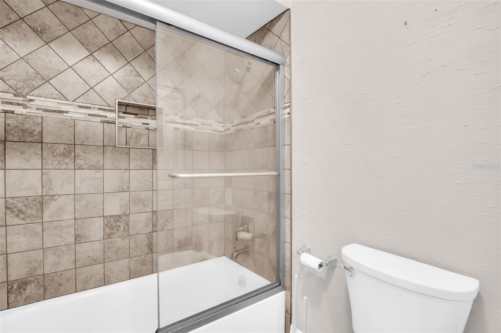 SPINNAKER COVE PH I SEC C BLD - Residential