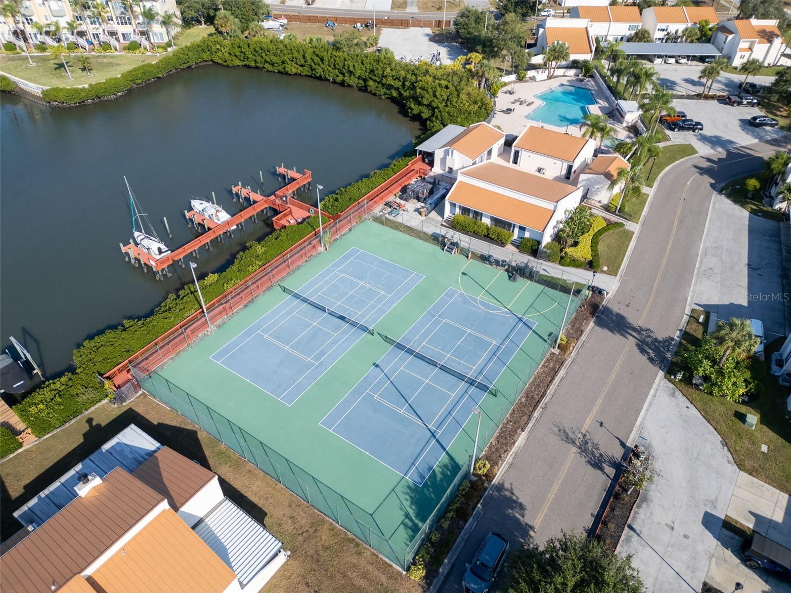 SPINNAKER COVE PH I SEC C BLD - Residential