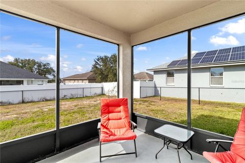 A home in AUBURNDALE