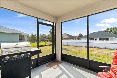 A home in AUBURNDALE