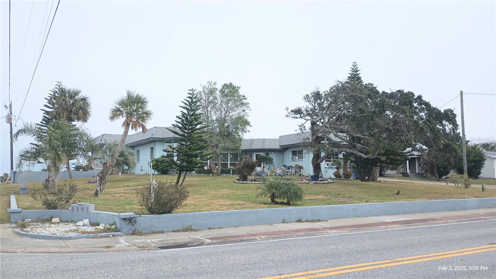 2201 S PENINSULA DRIVE