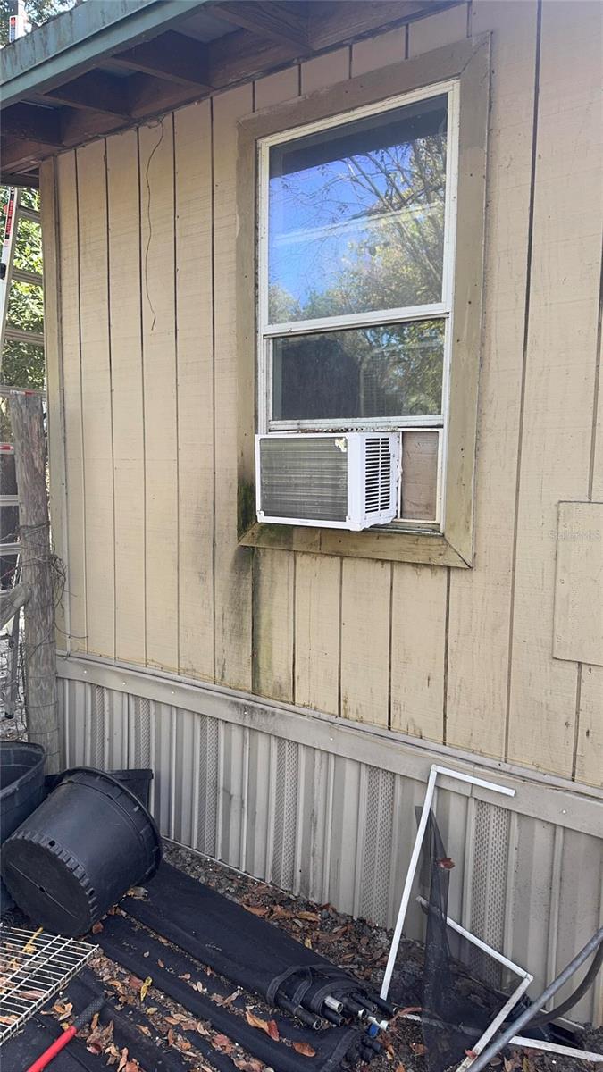 ACREAGE & UNREC - Residential