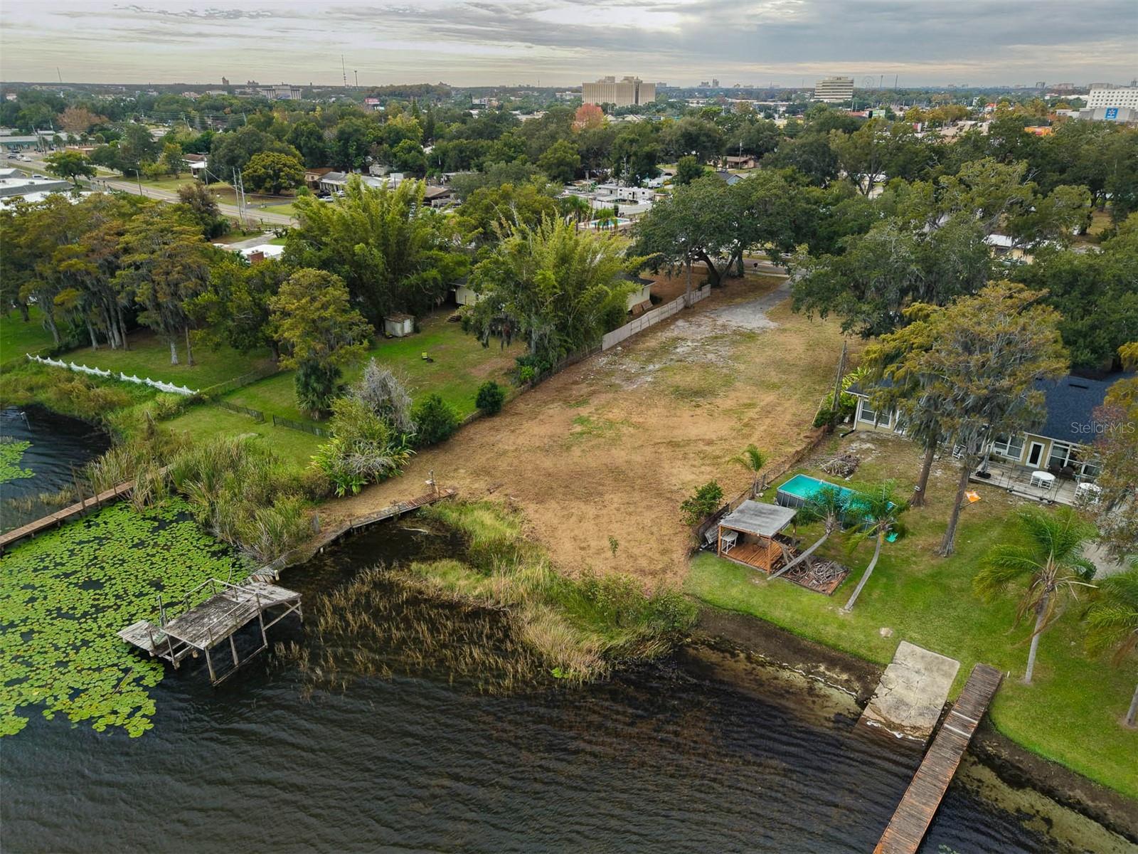 FLORIDA SHORES - Land