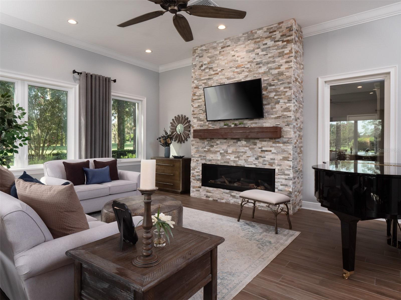 GOLDEN OCALA - Residential