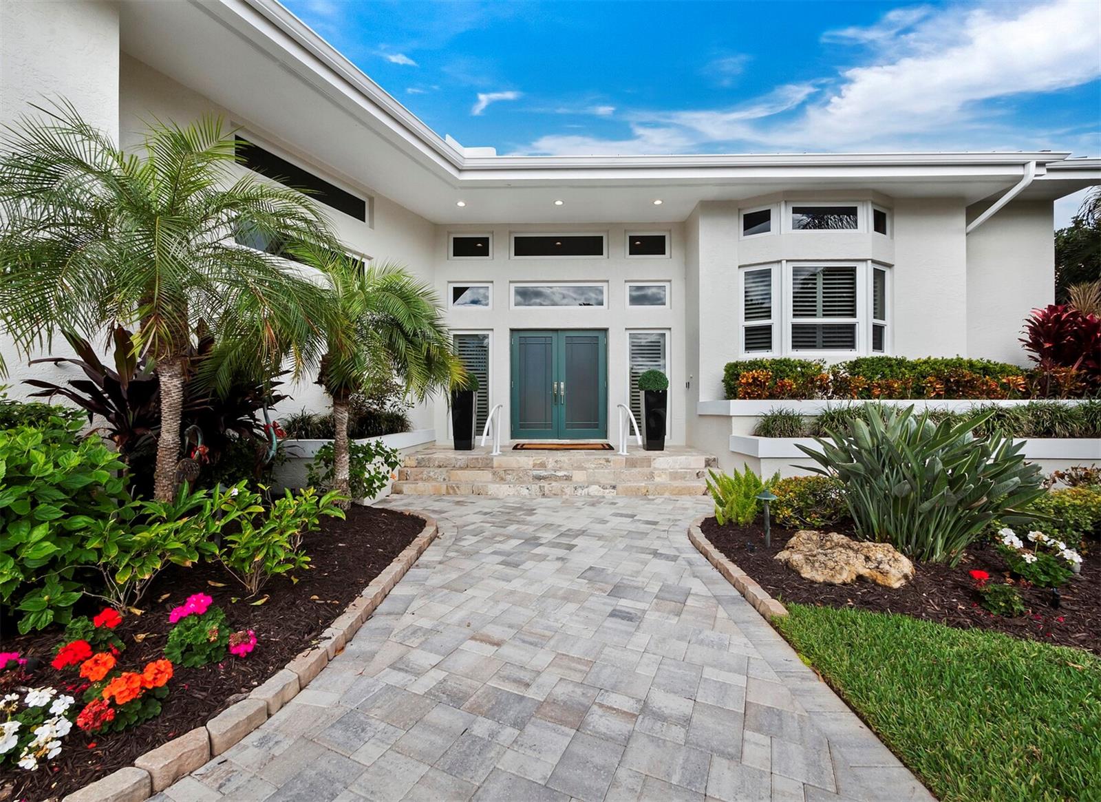 BAY ISLES - Residential