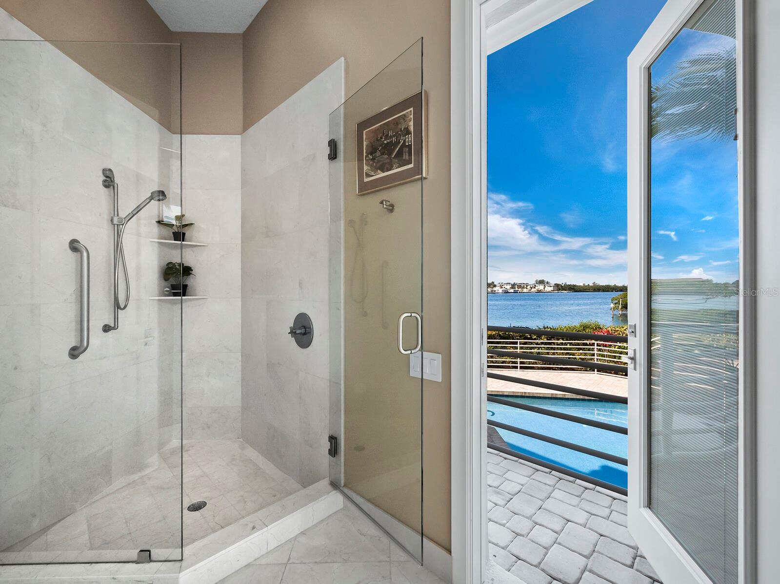 BAY ISLES - Residential