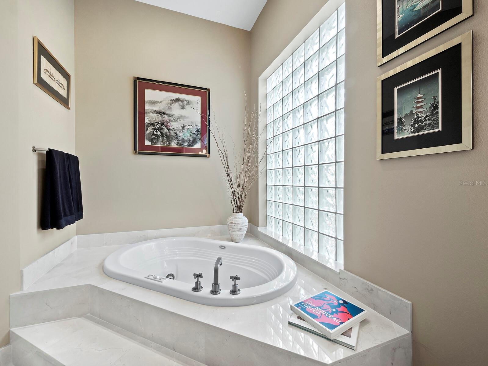 BAY ISLES - Residential