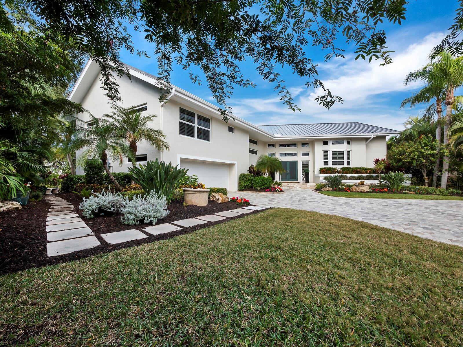 BAY ISLES - Residential